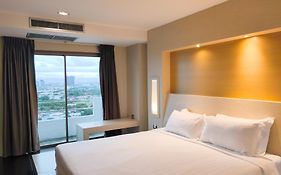Avana Bangkok Hotel & Convention Centre